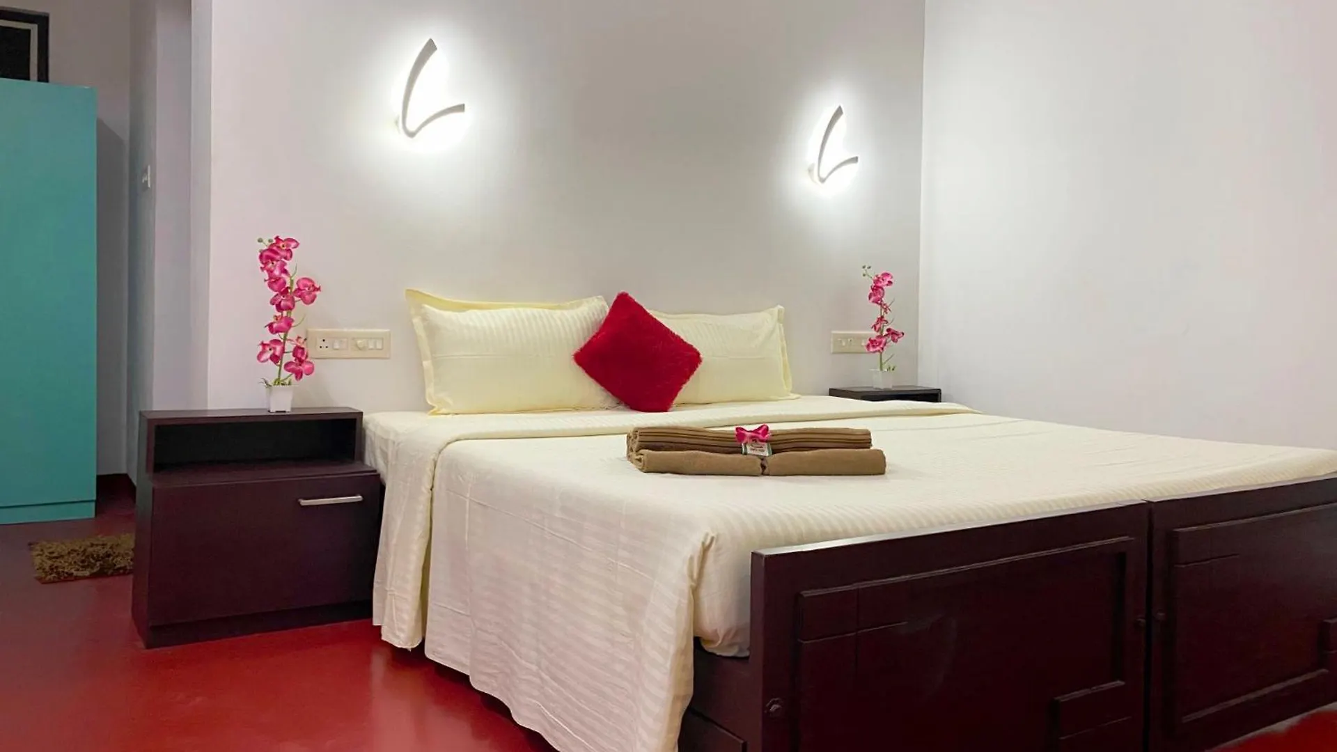 Mary'S Destiny Homestay 마라리쿨람